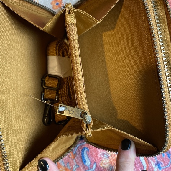 PENDLETON CROSSBODY ORGANIZER - Picture 4 of 5